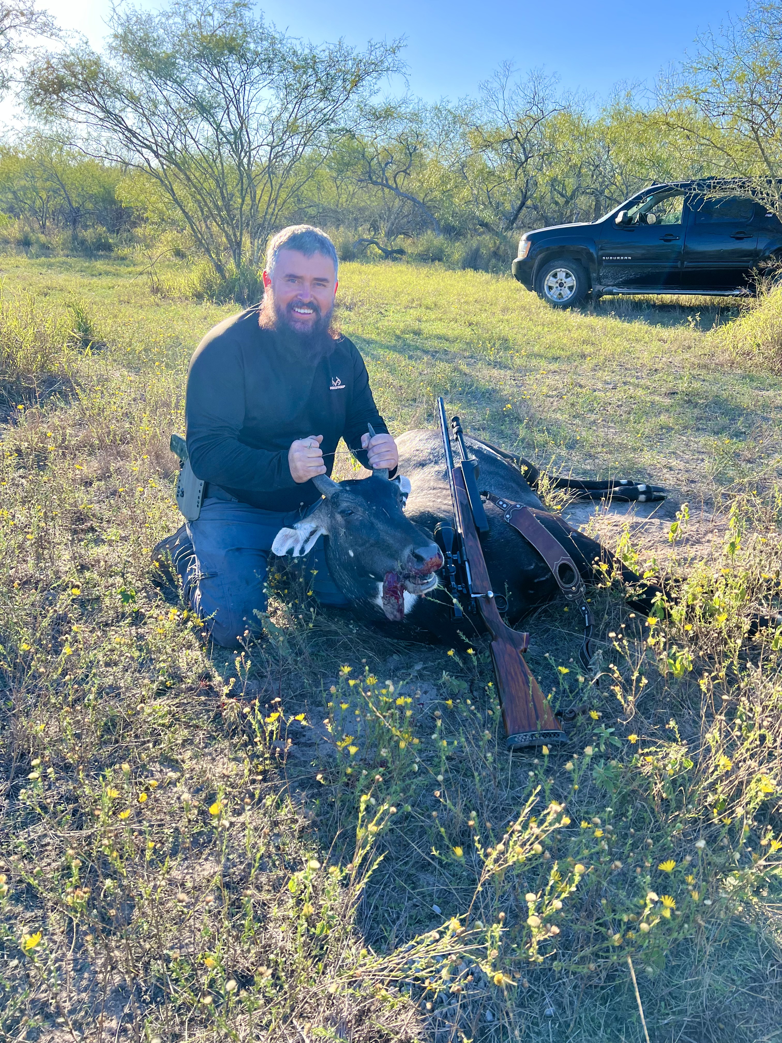 Roberto hunting